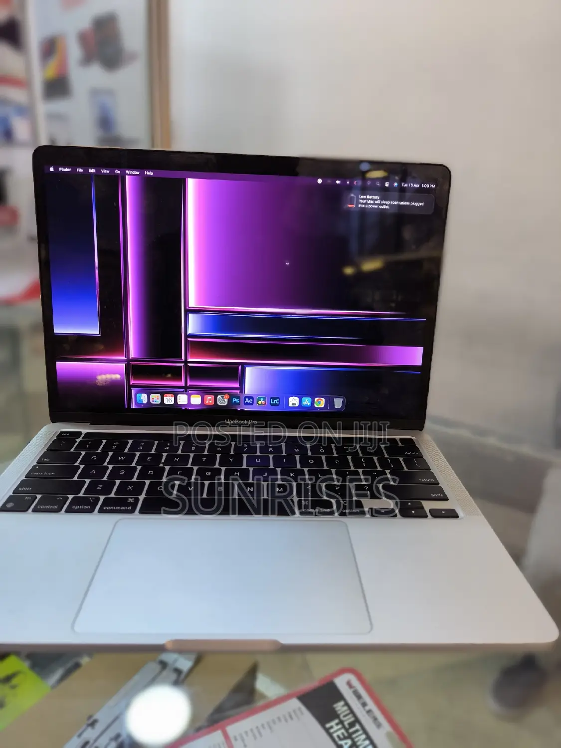 New Laptop Apple MacBook Pro M1 8GB Apple M1 Pro SSD 256GB