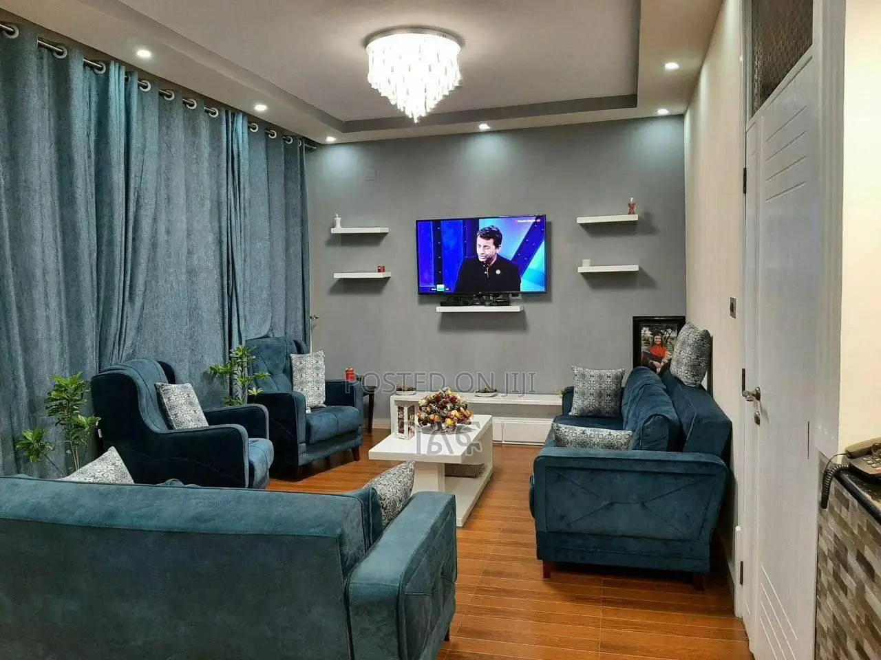 5bdrm House in በጣ, Bole for sale