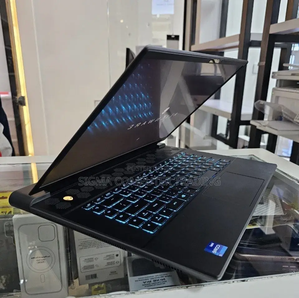 New Laptop Alienware Area-51m 16GB Intel Core I7 SSD 1T