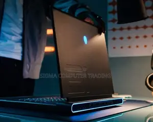 New Laptop Alienware Area-51m 16GB Intel Core I7 SSD 1T