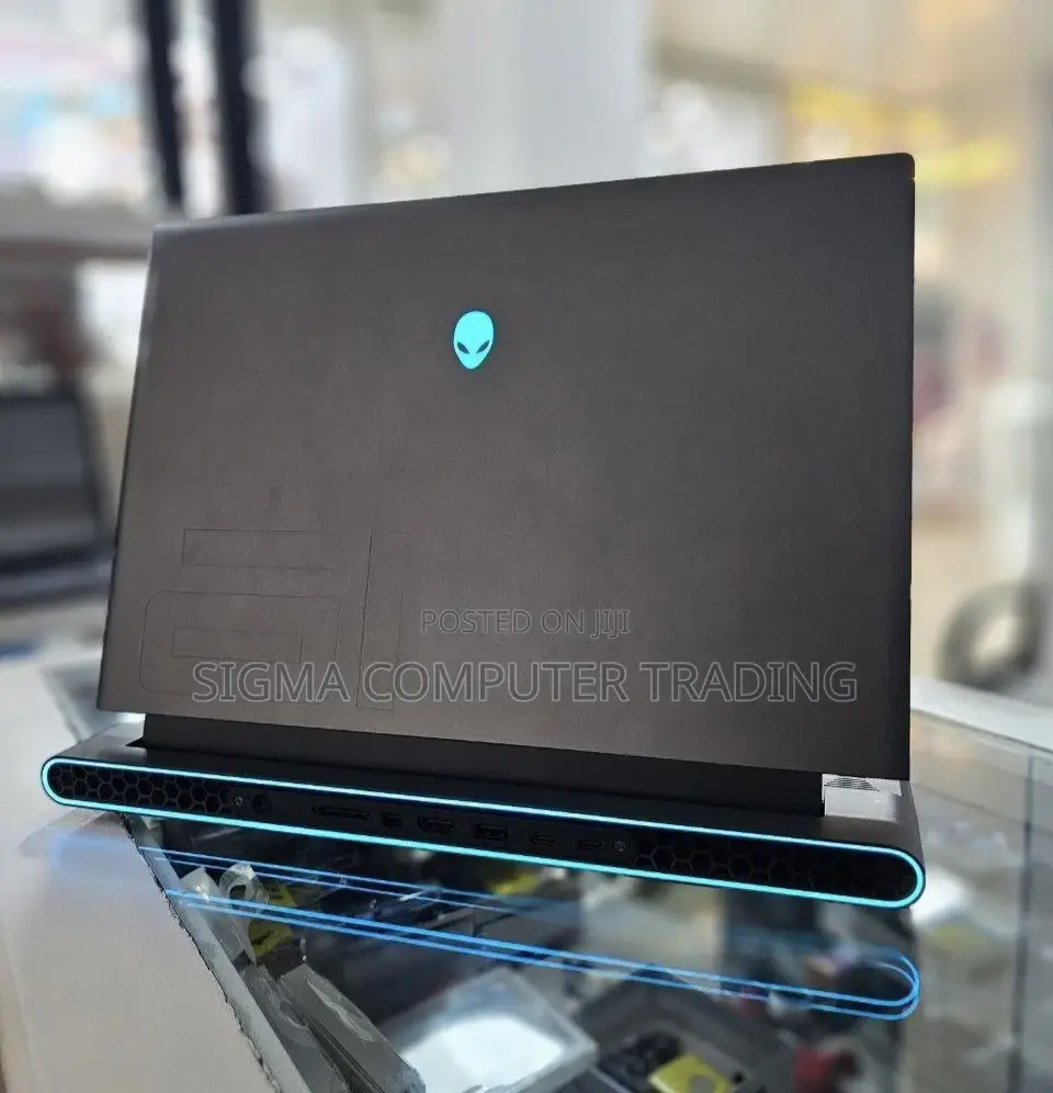 New Laptop Alienware Area-51m 16GB Intel Core I7 SSD 1T