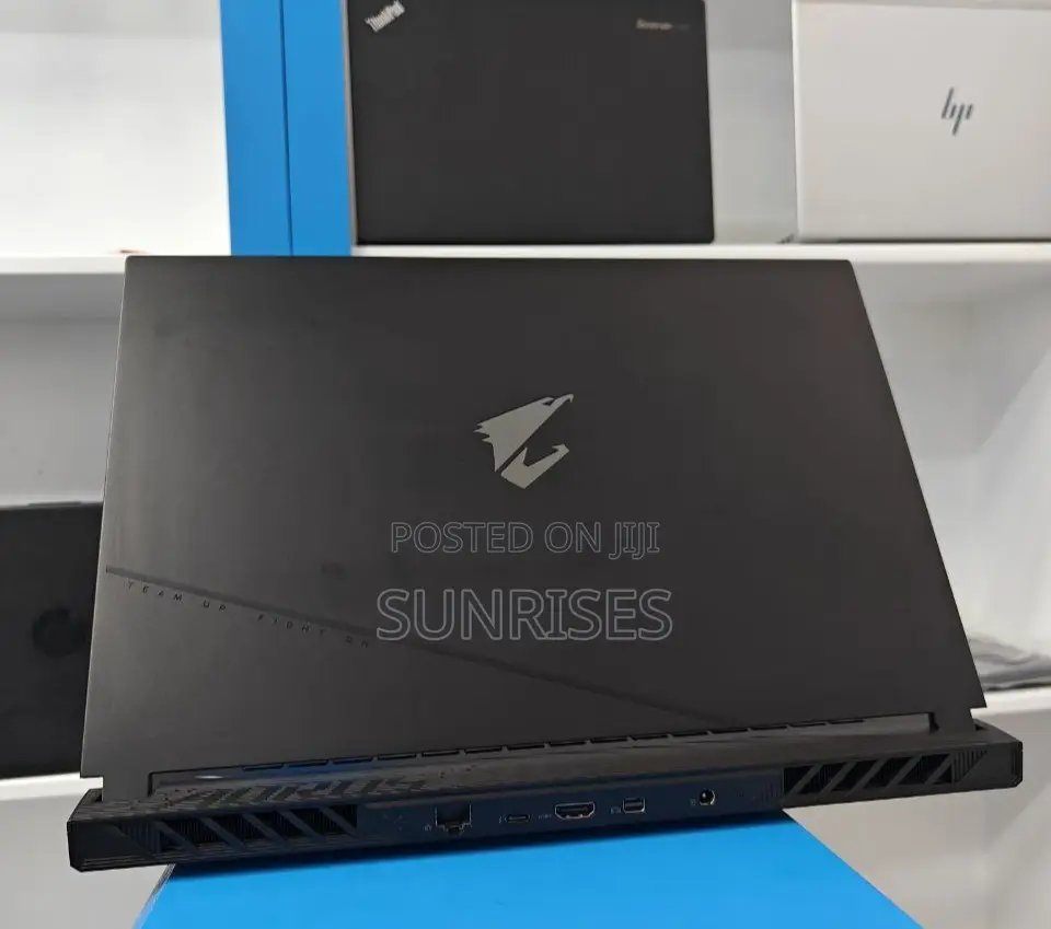 New Laptop Gigabyte AERO 15 8GB Intel Core I5 SSD 512GB