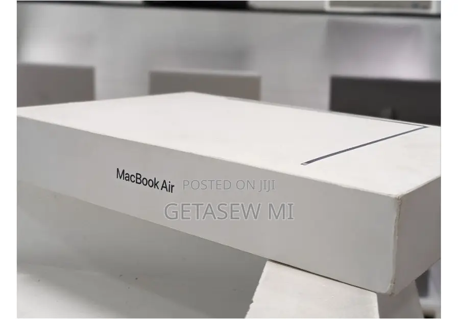 New Laptop Apple MacBook Air 2022 M2 8GB Apple M2 SSD 512GB