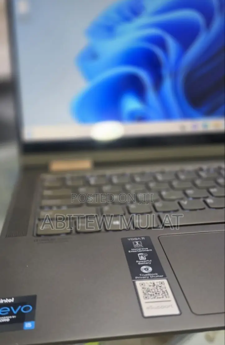 New Laptop Lenovo Yoga C740 12GB Intel Core I5 SSD 512GB