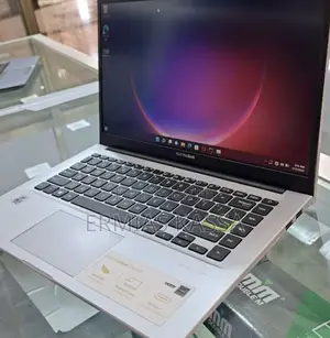 Photo - New Laptop Asus VivoBook 15 X505BA 8GB Intel Core i3 SSD 256GB