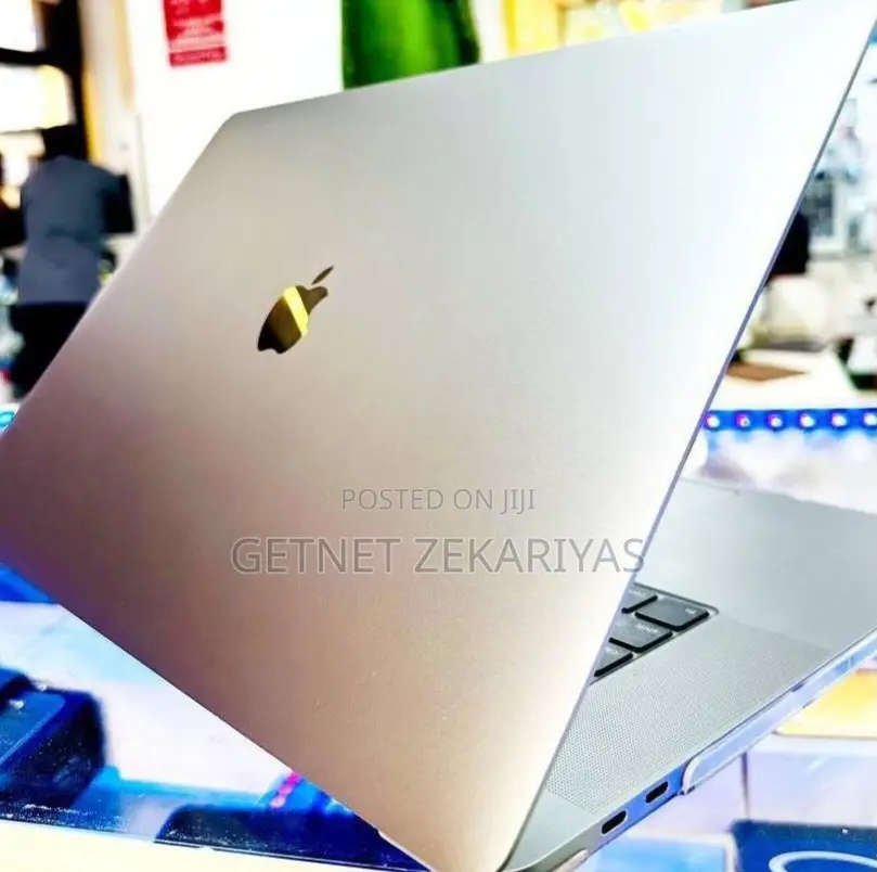 New Laptop Apple MacBook Pro 2019 16GB Intel Core I7 SSD 1T