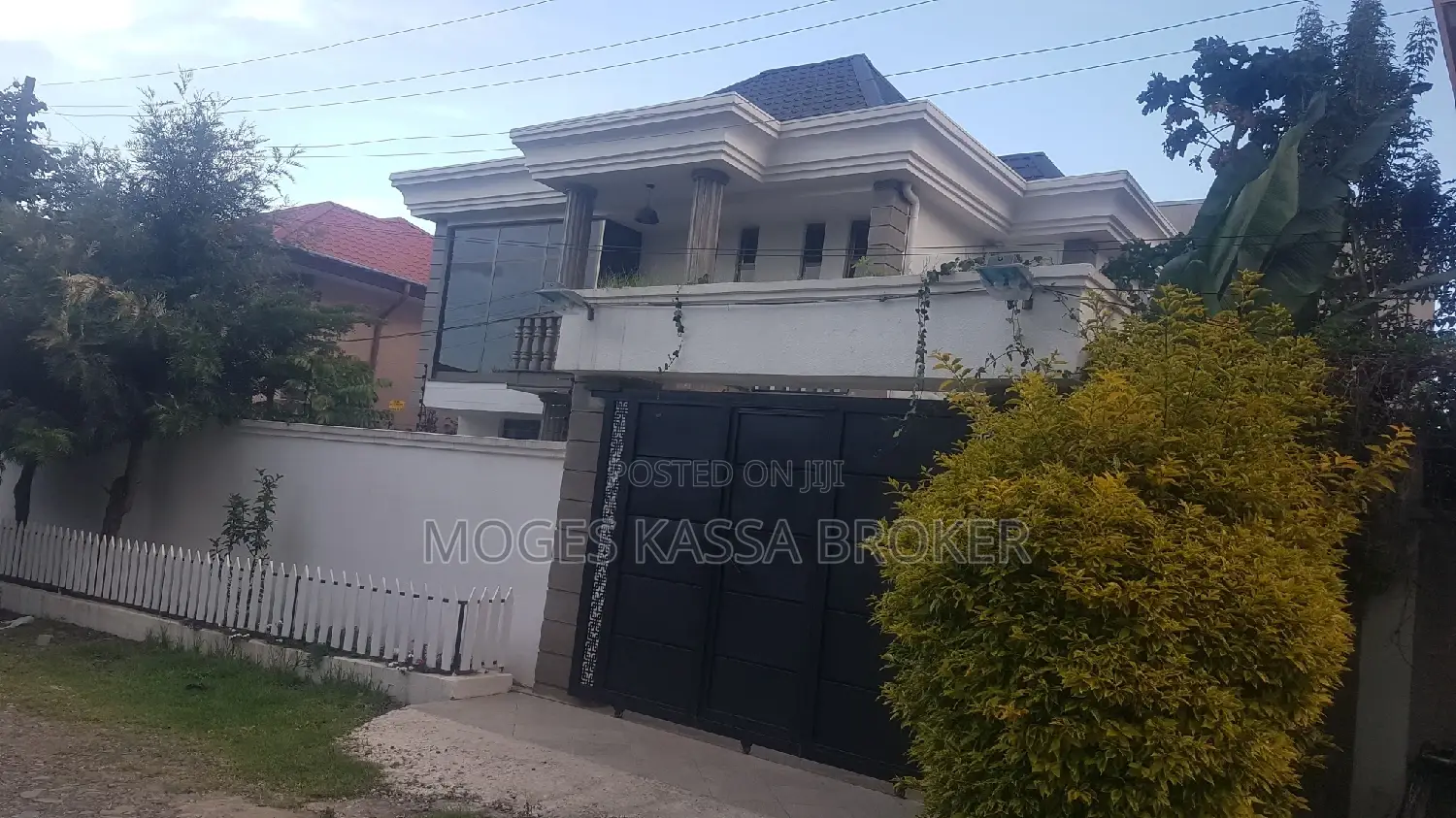 5bdrm House in አያት የአያት ቤቶች በደንብ, Yeka for sale