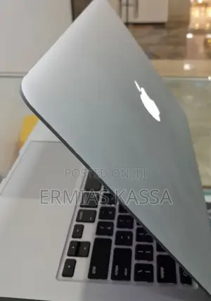 New Laptop Apple MacBook Pro 2014 8GB Intel Core I5 SSD 128GB