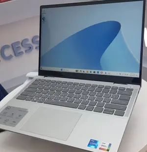 Photo - New Laptop Dell Inspiron 11 3162 16GB Intel Core I7 SSD 1T