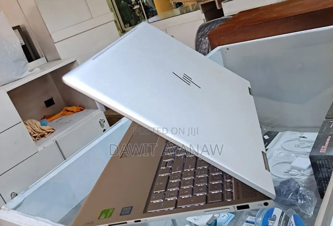 New Laptop HP Envy X360 16GB Intel Core I5 SSD 512GB