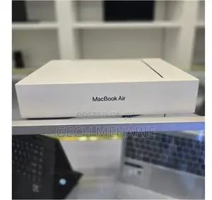 New Laptop Apple MacBook Air 2022 M2 16GB SSD 256GB