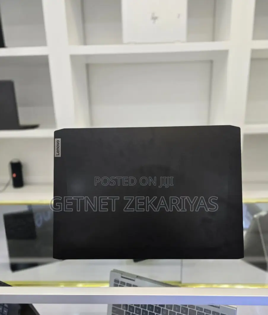 New Laptop Lenovo IdeaPad 300 8GB Intel Core I5 SSD 256GB