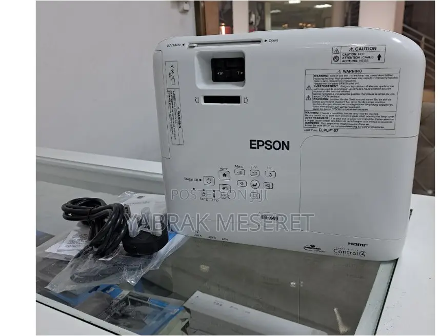Brand New EPSON Projector With Manual CD and Cartoon
