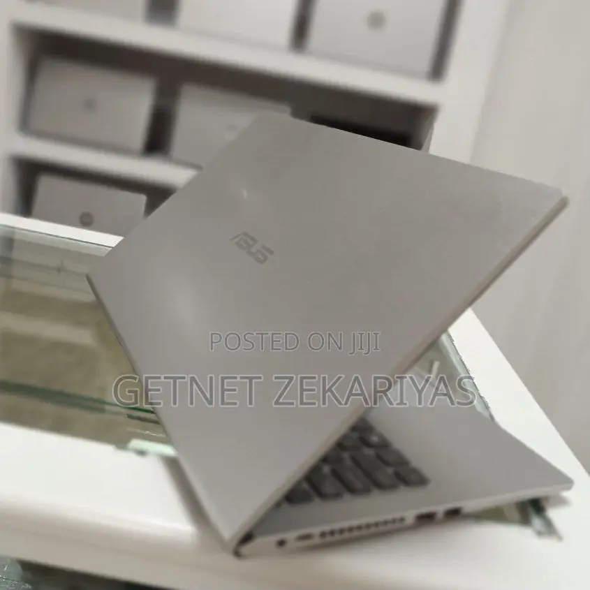 New Laptop Asus VivoBook 15 X505BA 8GB Intel Core I5 SSD 512GB