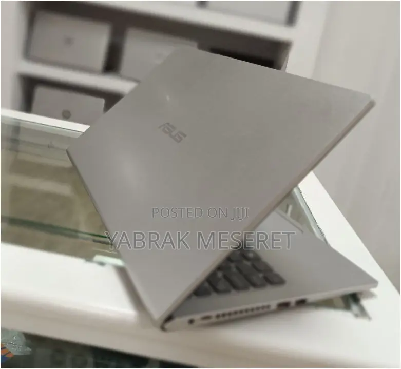 New Laptop Asus VivoBook 15 X505BA 8GB Intel Core I5 SSD 512GB