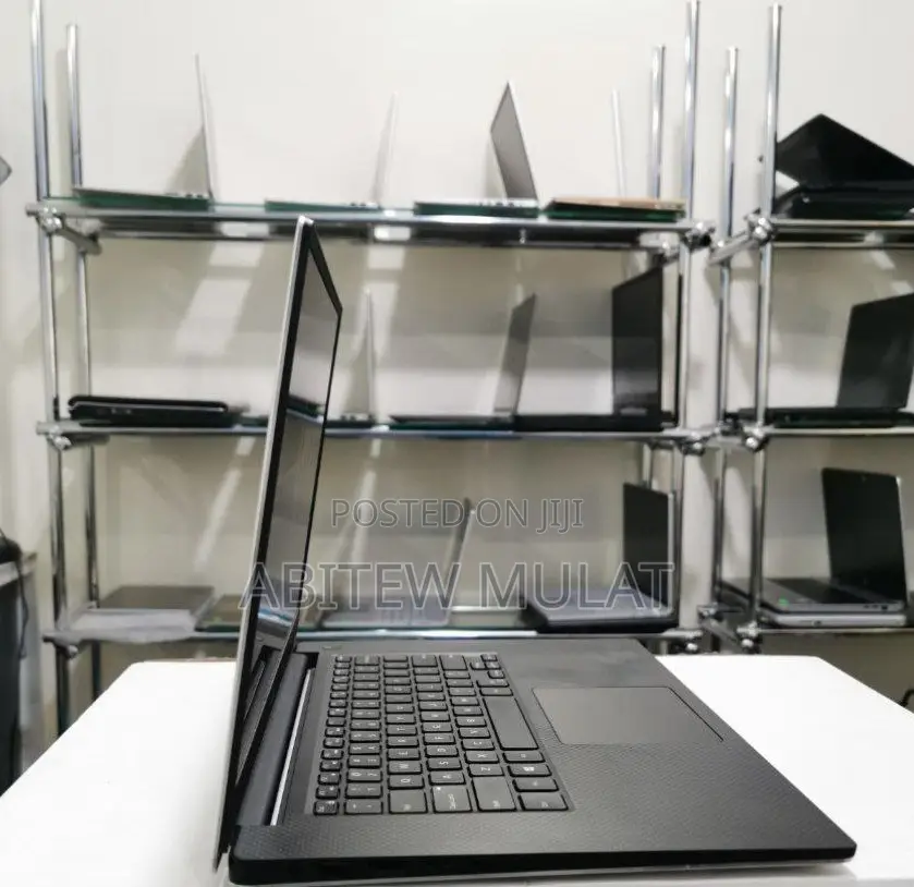 New Laptop Dell Precision 5530 16GB Intel Core I7 SSD 512GB