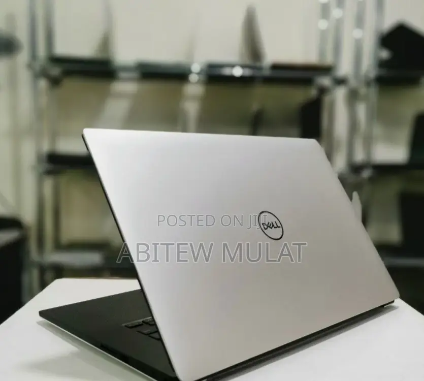 New Laptop Dell Precision 5530 16GB Intel Core I7 SSD 512GB