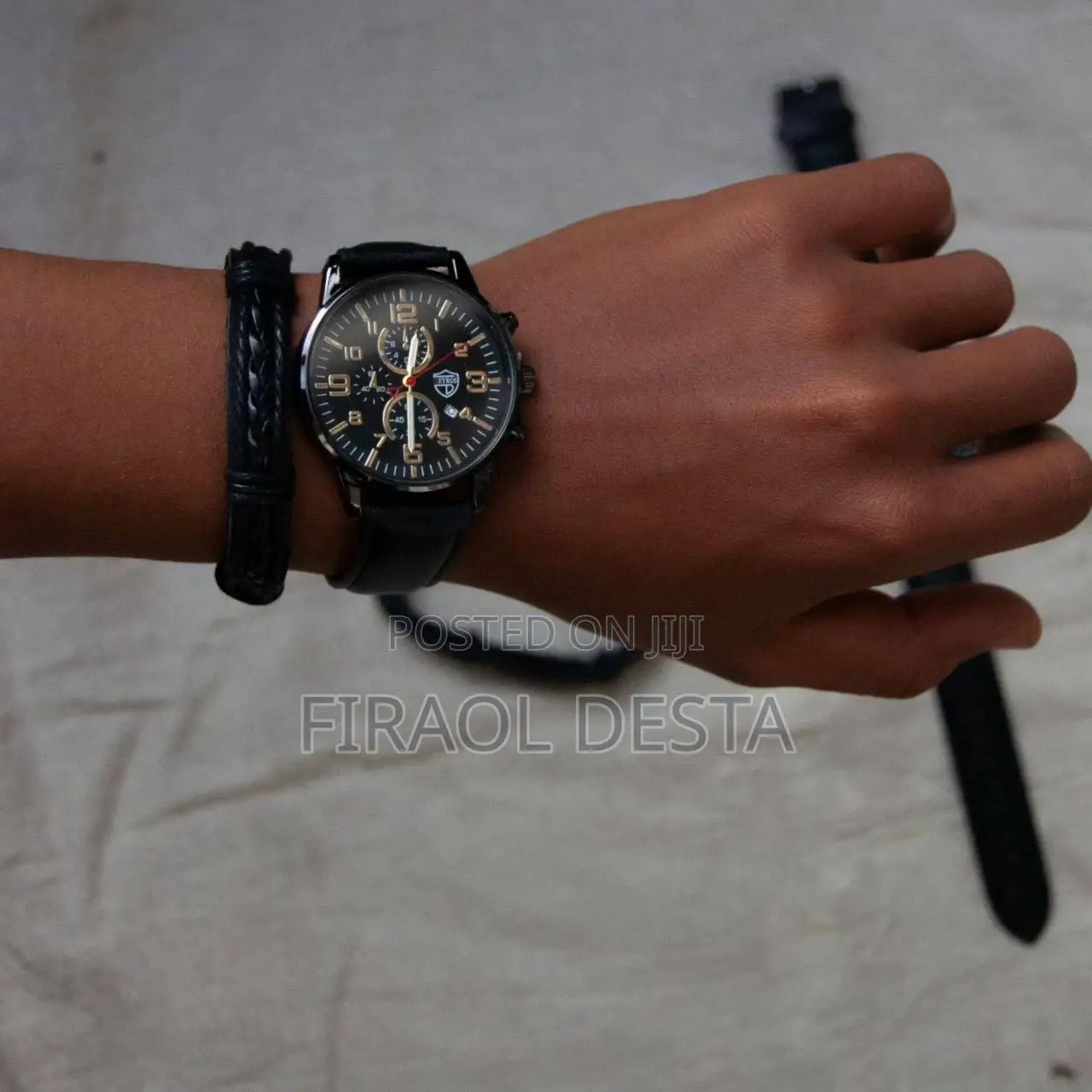 Young Glamour Fashion Wacth + Bracelet