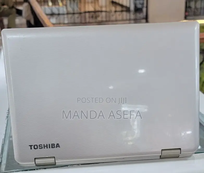 New Laptop Toshiba 4GB Intel Pentium HDD 500GB