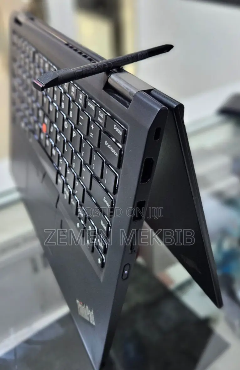 New Laptop Lenovo ThinkPad Yoga 8GB Intel Core I5 SSD 512GB