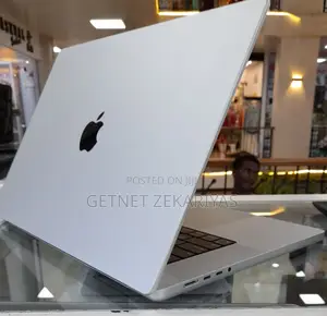 New Laptop Apple MacBook Pro M1 16GB Apple M1 Pro SSD 512GB