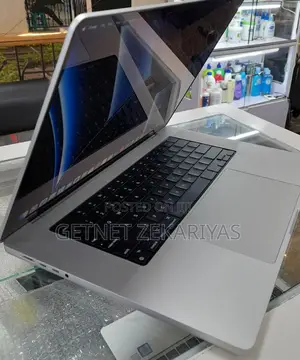 New Laptop Apple MacBook Pro M1 16GB Apple M1 Pro SSD 512GB