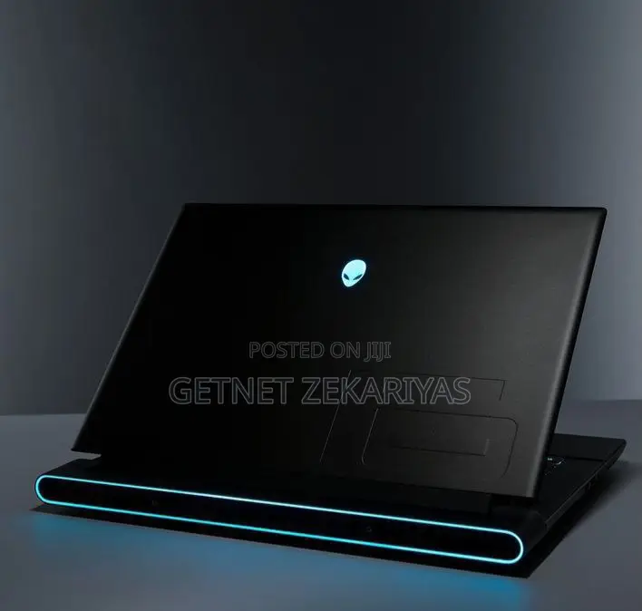 New Laptop Alienware M17x R2 16GB Intel Core I7 SSD 1T