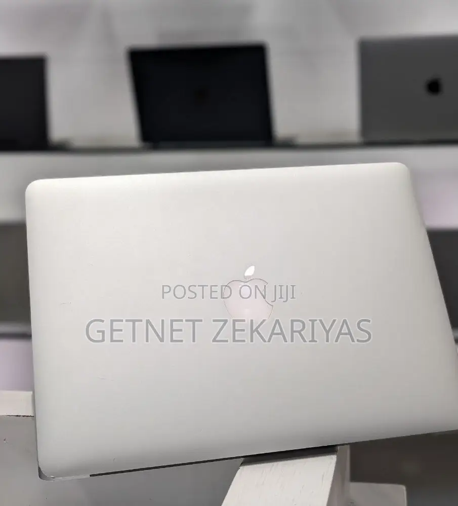 New Laptop Apple MacBook Air 2018 8GB Intel Core i7 SSD 256GB