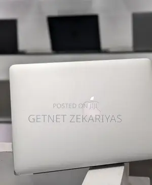 New Laptop Apple MacBook Air 2018 8GB Intel Core i7 SSD 256GB