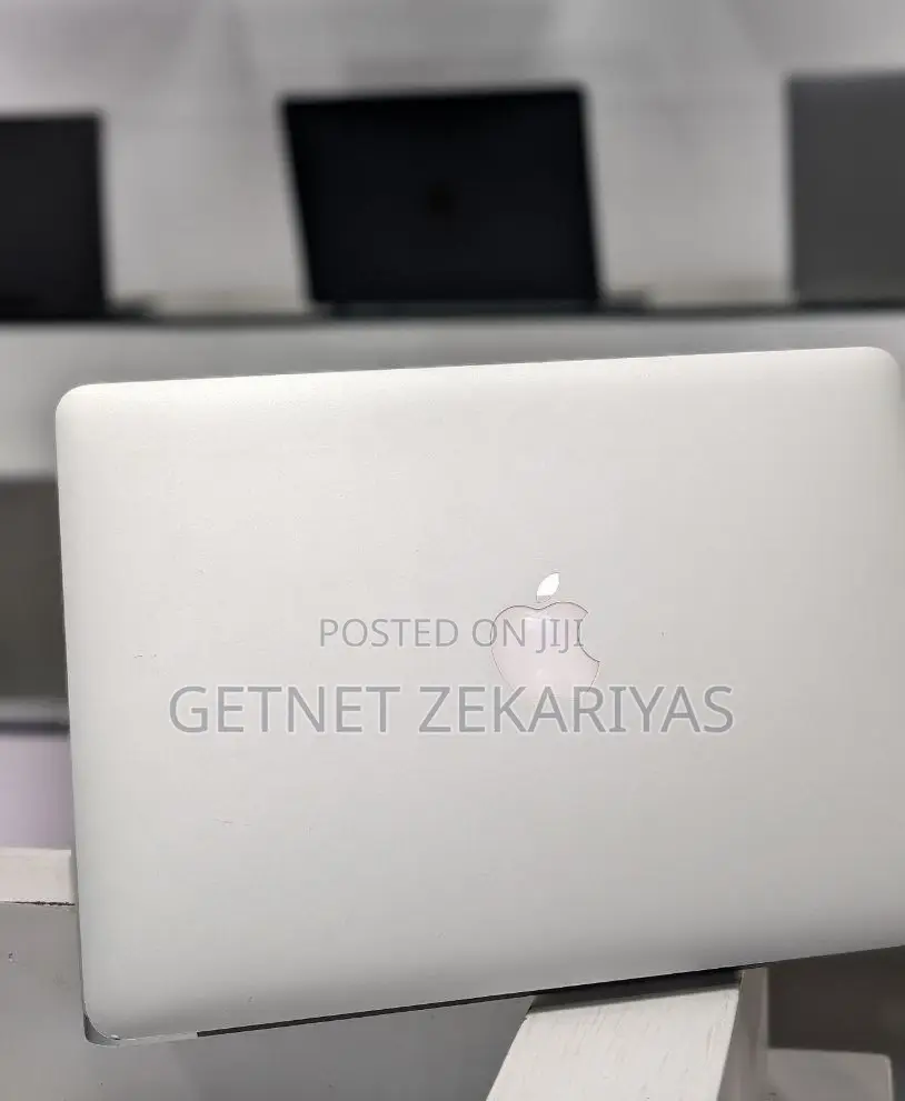 New Laptop Apple MacBook Air 2018 8GB Intel Core i7 SSD 256GB