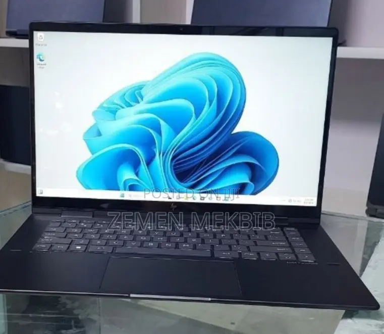 New Laptop HP 16GB AMD Ryzen 7 SSD 512GB