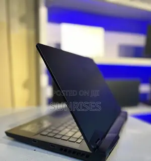 New Laptop MSI GP75 Leopard 16GB Intel Core I7 SSD 1T