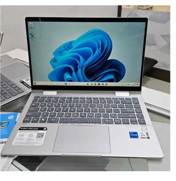 New Laptop HP Envy X360 8GB Intel Core I5 SSD 512GB