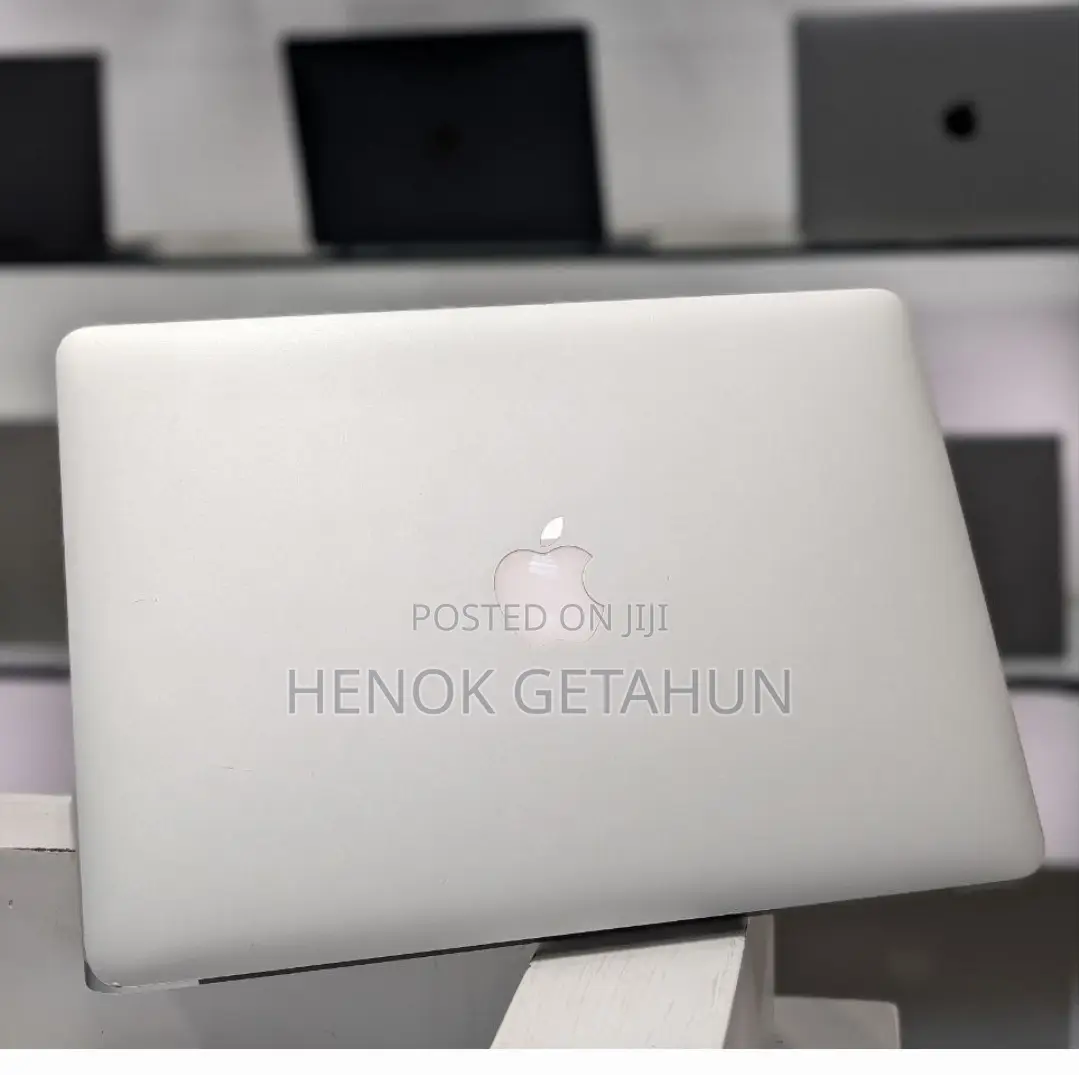 New Laptop Apple MacBook Air 2014 8GB Intel Core I7 SSD 256GB