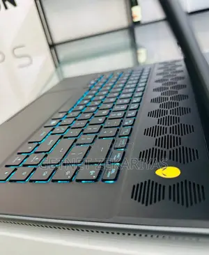 New Laptop Alienware M17x R2 16GB Intel Core I9 SSD 1T