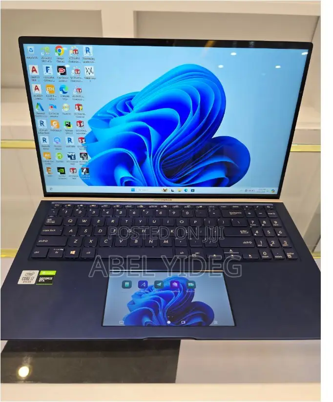 New Laptop Asus 16GB Intel Core I7 SSD 1T