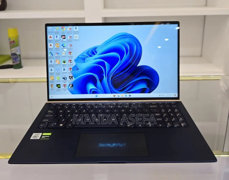 New Laptop Asus VivoBook 15 X505BA 16GB Intel Core I7 SSD 1T