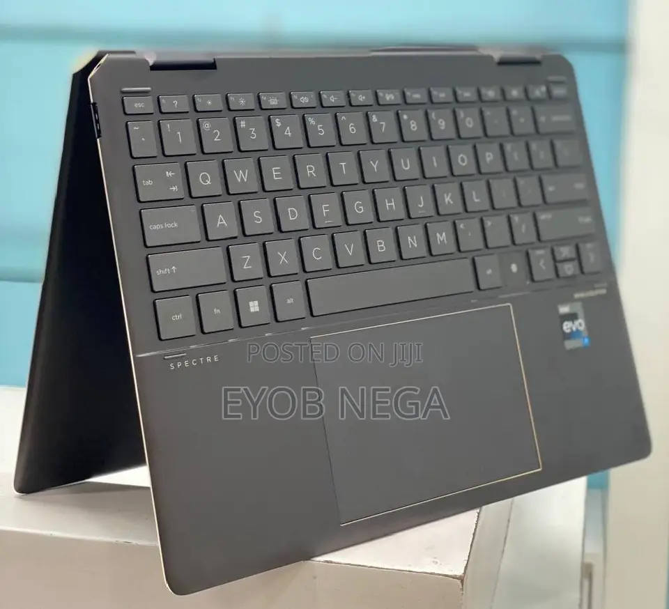 New Laptop HP Spectre X360 16GB Intel Core I5 SSD 512GB