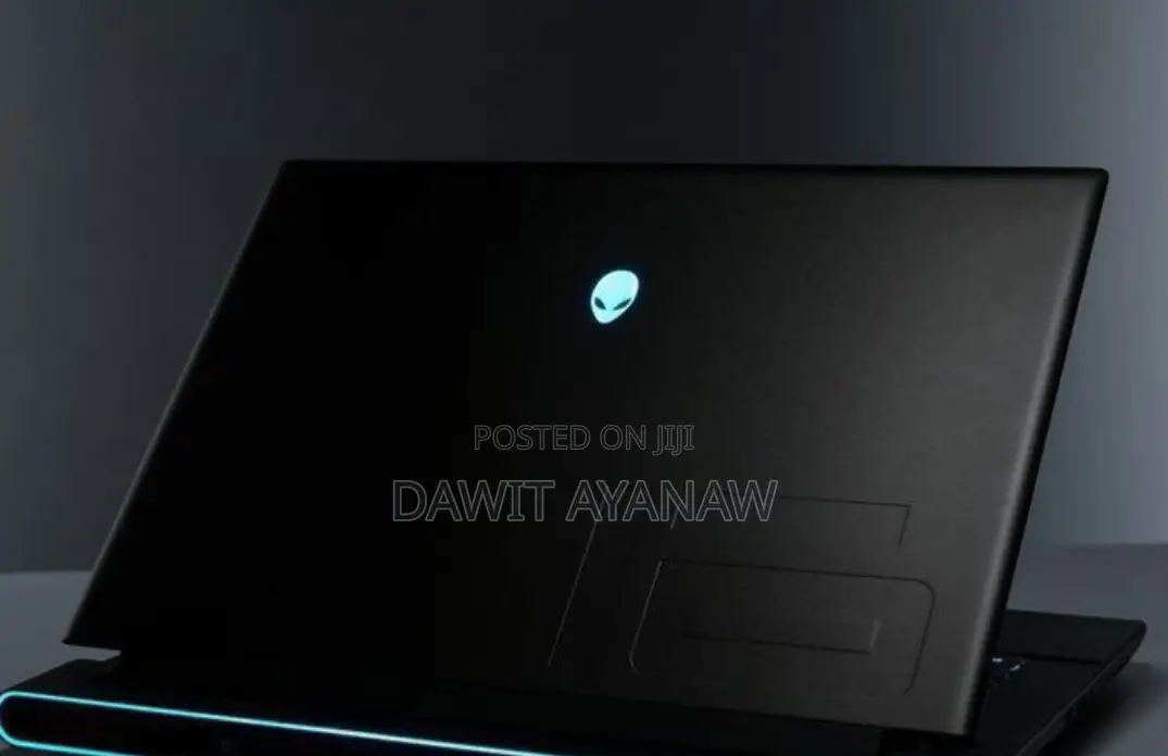 New Laptop Alienware M17x R2 16GB Intel Core I7 SSD 1T