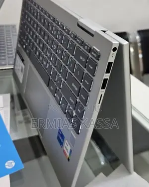 New Laptop HP Envy X360 8GB Intel Core I5 SSD 512GB