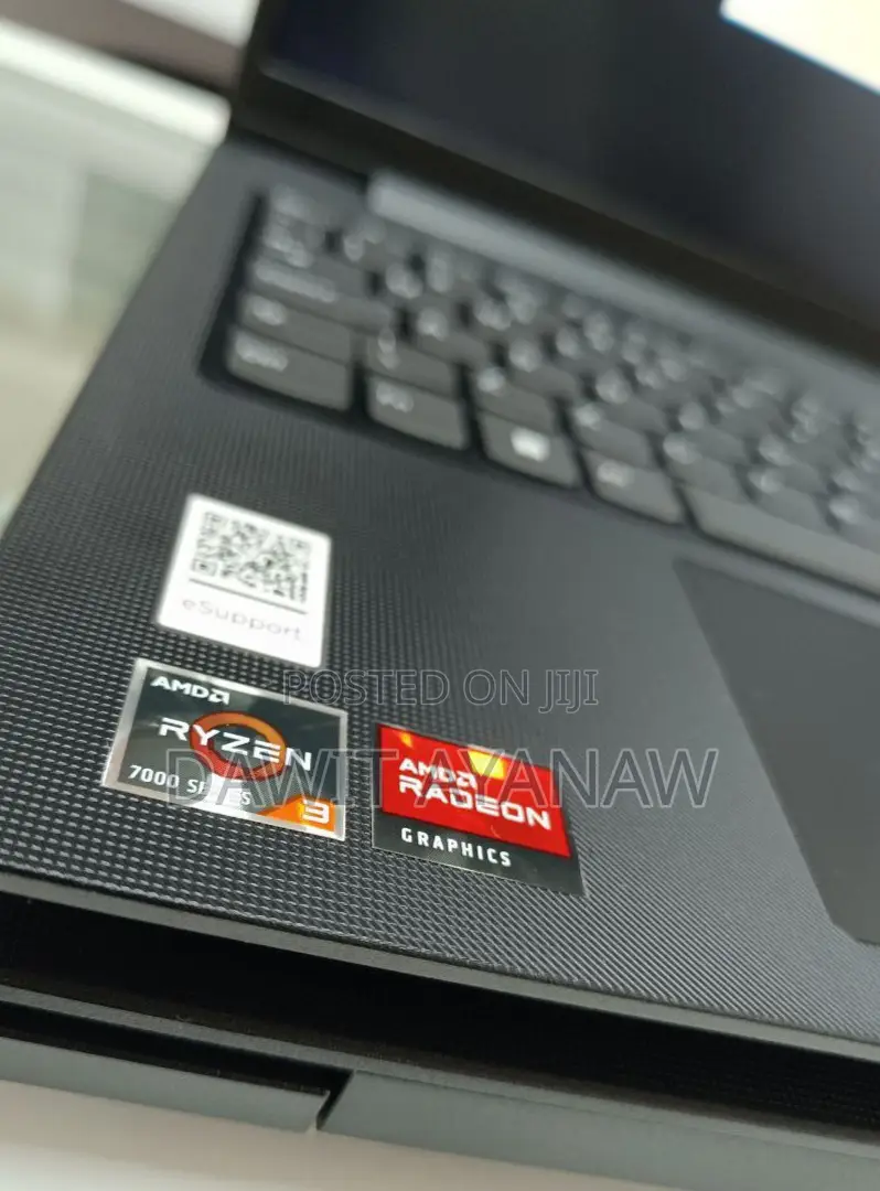 New Laptop Lenovo 16GB AMD Ryzen 3 SSD 256GB
