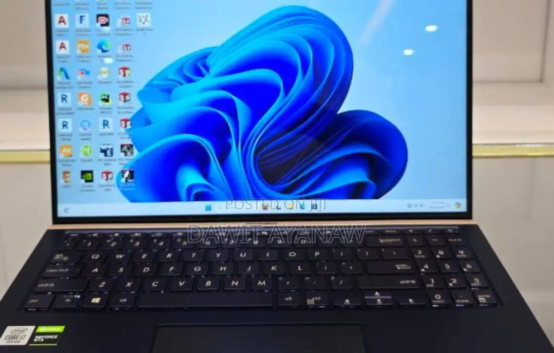 New Laptop Asus 16GB Intel Core I7 SSD 1T