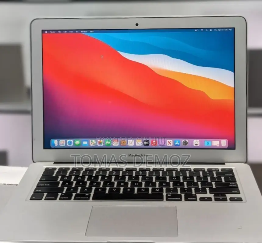 New Laptop Apple MacBook Air 8GB Intel Core I7 SSD 256GB