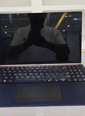 New Laptop Asus VivoBook 15 X505BA 16GB Intel Core I7 SSD 1T