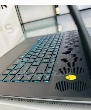 New Laptop Alienware Area-51m 16GB Intel Core I7 SSD 1T