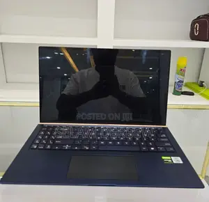 New Laptop Asus VivoBook 15 X505BA 16GB Intel Core I7 SSD 1T