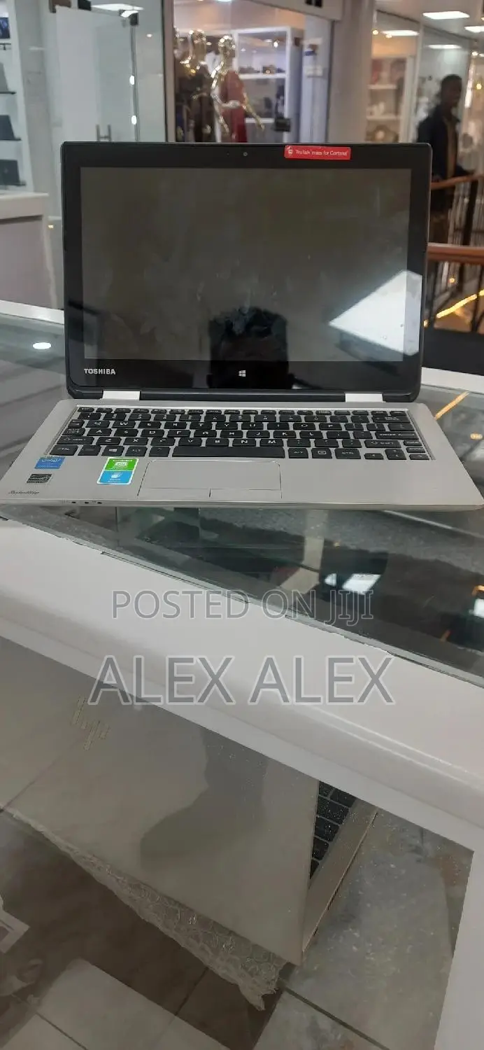 New Laptop Toshiba Satellite C55 4GB Intel Pentium HDD 500GB