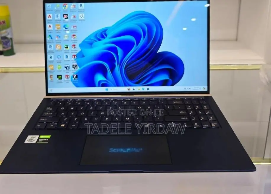 New Laptop Asus VivoBook 15 X505BA 16GB Intel Core I7 SSD 1T