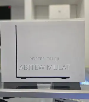 New Laptop Apple MacBook Air 2022 M2 8GB Apple M2 SSD 256GB