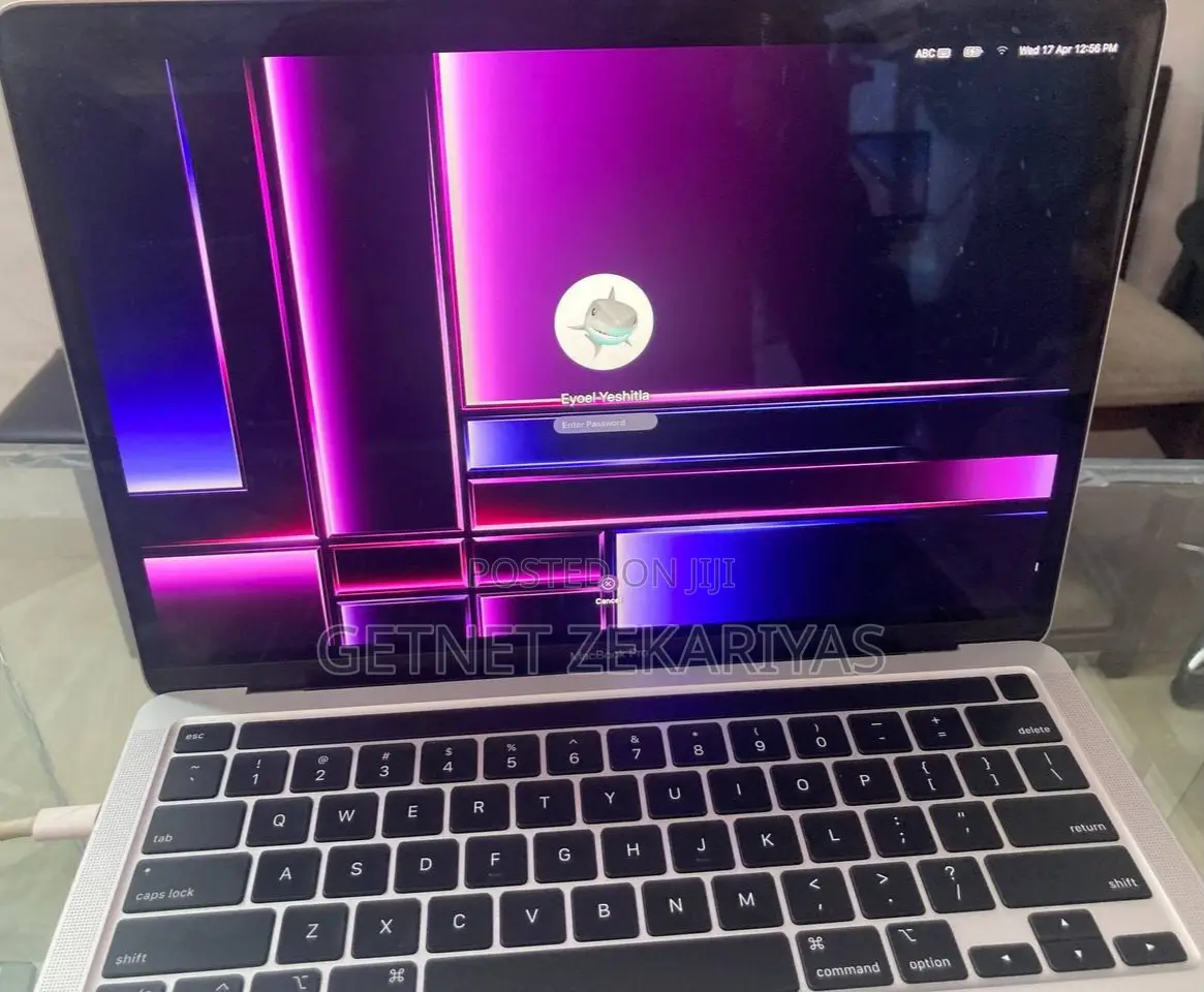 New Laptop Apple MacBook Pro M1 8GB Apple M1 SSD 256GB